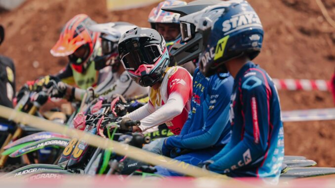 Ajang Gubernur Cup Jateng PETE Indonesia Hard Enduro #1 di Weleri, Kendal, berhasil mendongkrak perekonomian lokal, memajukan UMKM, dan memenuhkan homestay.