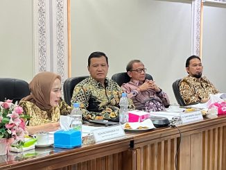 Timsel saring 15 peserta terbaik calon anggota KI Jateng 2027–2031 usai rampungkan tahap wawancara. Simak informasi lengkap proses seleksinya di sini!