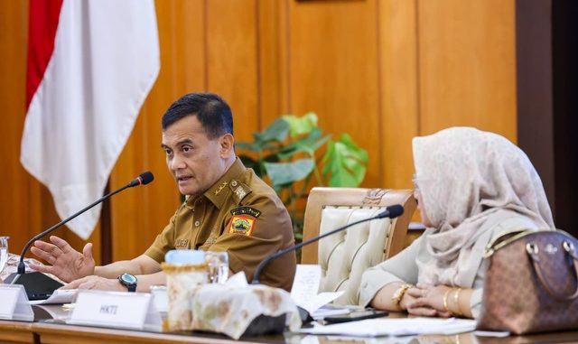 Setelah tertahan lebih dari 40 tahun, sebanyak 1.947 sertifikat tanah petani mitra PT Pagilaran di Jawa Tengah akan dikembalikan secara gratis.