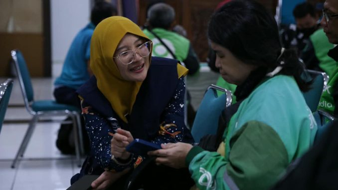 Pemprov Jateng ajak ojol cek kelayakan bansos 2027 lewat Perlinsos Digital. Proses cepat, transparan, dan bisa sanggah data secara online. Pemprov Jateng ajak ojol cek kelayakan bansos 2027 lewat Perlinsos Digital. Proses cepat, transparan, dan bisa sanggah data secara online.