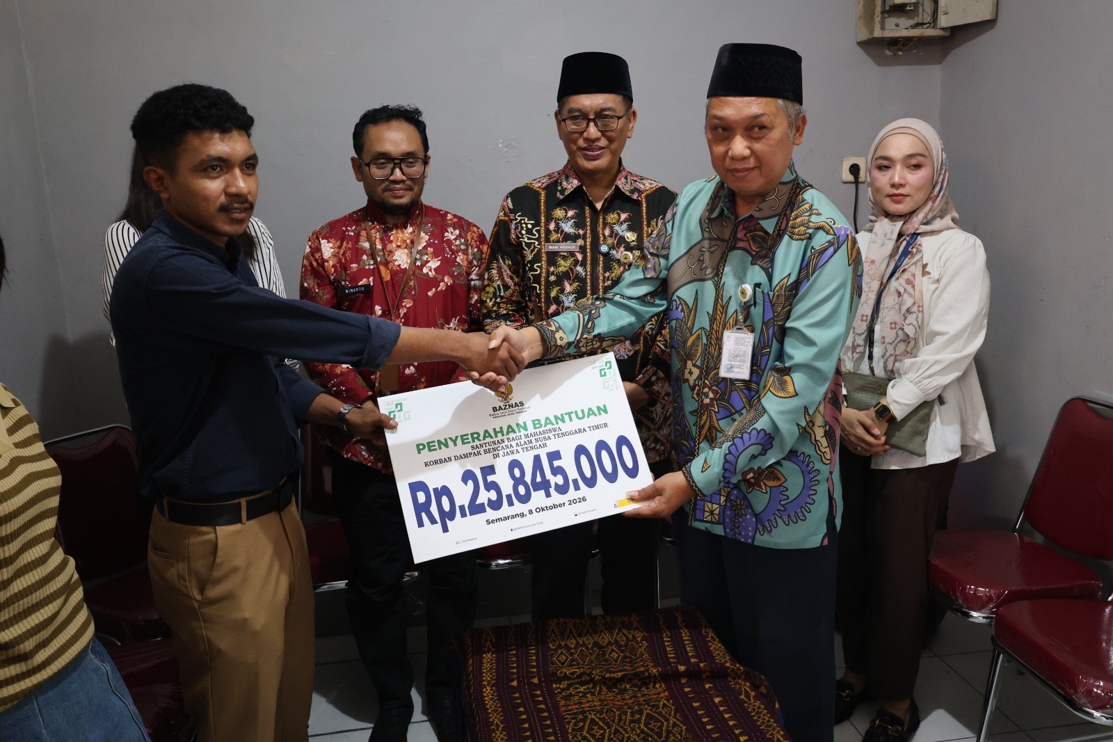 Pemprov Jateng menyalurkan bantuan biaya indekos selama tiga bulan untuk mahasiswa asal NTT yang terdampak gempa bumi.