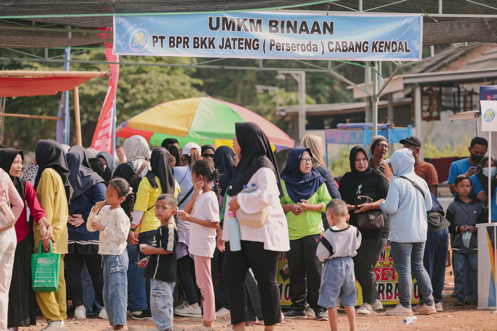 Ajang Gubernur Cup Jateng PETE Indonesia Hard Enduro #1 di Weleri, Kendal, berhasil mendongkrak perekonomian lokal, memajukan UMKM, dan memenuhkan homestay.