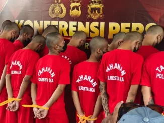 Polresta Solo bongkar sindikat prostitusi online anak lintas daerah asal Sukabumi. Korban diiming-imingi jadi ART sebelum dijual via aplikasi hijau.