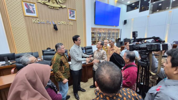 Komisi VI DPR RI mendorong penerapan UU TPPU untuk menelusuri aset pelaku dan memulihkan kerugian korban penipuan nasabah di Purwokerto.