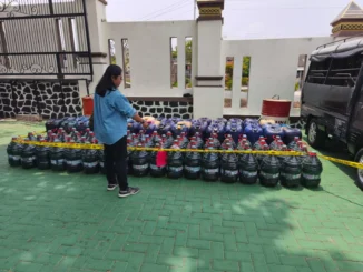 Polres Wonogiri membongkar dugaan penyalahgunaan BBM bersubsidi jenis Pertalite di Bulukerto. Tersangka S ditangkap bersama ribuan liter Pertalite.