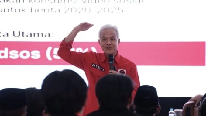 Ganjar Pranowo soroti kenaikan pemilih anak muda dan pentingnya strategi kampanye media sosial yang etis tanpa akun palsu dalam ToT PDIP Jateng. Ganjar Pranowo soroti kenaikan pemilih anak muda dan pentingnya strategi kampanye media sosial yang etis tanpa akun palsu dalam ToT PDIP Jateng.