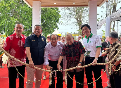 FK UNDIP meresmikan Laboratorium Kedokteran Komunitas di Mlonggo, Jepara, untuk tingkatkan IPM, pelayanan kesehatan lansia, dan skrining anak sekolah.
