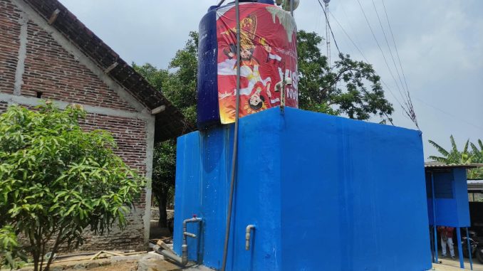 Sumur bor air bersih bantuan CSR dan meluncurkan wisata Kaliringin Park di Desa Tambahsari Limbangan untuk atasi kekeringan.