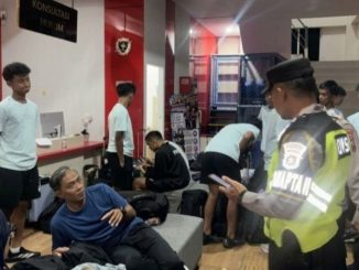 Polresta Batang menangkap BPA (33), oknum suporter yang diduga menjadi pelaku penyerangan dan perusakan bus tim Persib Bandung U-18 di Rest Area Tol Batang.