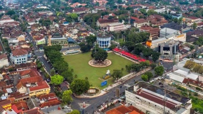Gelaran Magelang Flower Festival 2026 siap digelar. Pemkot Magelang manfaatkan festival ini untuk dongkrak ekonomi lokal dan tingkatkan wisatawan.