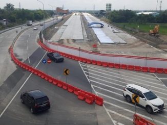 PT Adhi Karya Tbk (ADHI) berencana melepas seluruh saham di PT Jasamarga Jogja Solo (JMJ) senilai Rp1,77 triliun untuk alokasi modal kerja. Cek detailnya!