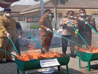 Kasus narkoba di Jepara melonjak drastis hingga Oktober 2026. Pemkab dan Kejari Jepara musnahkan 1,2 kg sabu serta ajak masyarakat perkuat pencegahan!