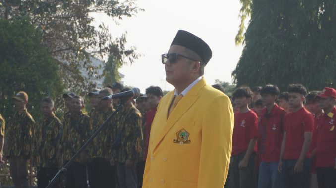 Mengawali rangkaian peringatan Hari Ulang Tahun (HUT) ke-62 Partai Golkar, Ketua DPD Partai Golkar Jawa Tengah, Dr. Mohammad Saleh, S.T., S.H., M.En., memimpin langsung upacara khidmat di Taman Makam Pahlawan (TMP) Giri Tunggal, Semarang, pada Selasa pagi (20/10/2026). Mengawali rangkaian peringatan Hari Ulang Tahun (HUT) ke-62 Partai Golkar, Ketua DPD Partai Golkar Jawa Tengah, Dr. Mohammad Saleh, S.T., S.H., M.En., memimpin langsung upacara khidmat di Taman Makam Pahlawan (TMP) Giri Tunggal, Semarang, pada Selasa pagi (20/10/2026).