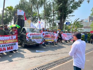DPD Garda NKRI Jawa Tengah menolak Kongres Ikatan Notaris Indonesia di Semarang akibat dualisme kepengurusan. Aksi jilid II dilaporkan sempat memanas.
