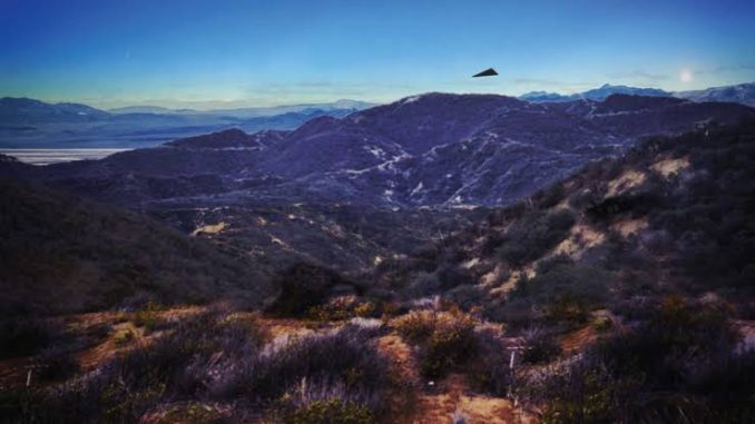 Pentagon merilis laporan UFO segitiga hitam misterius yang disaksikan agen federal di situs keamanan nasional AS. Simak detail penampakannya di sini! Pentagon merilis laporan UFO segitiga hitam misterius yang disaksikan agen federal di situs keamanan nasional AS. Simak detail penampakannya di sini!