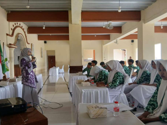DP3AP2KB Batang menginisiasi program UPTD Menyapa di MTs Al Islam Limpung guna menjaga kesehatan mental remaja serta mencegah kekerasan dan perundungan.