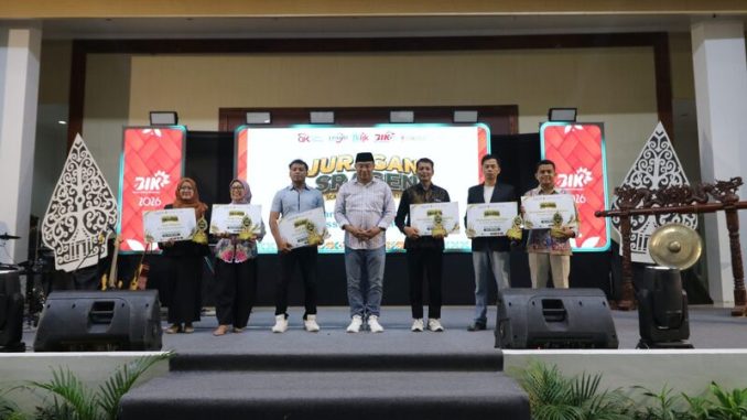 Bupati Sragen dorong paradigma kesejahteraan keuangan di BIK Solo Raya 2026. UIN RM Said Surakarta juga cetak rekor MURI transaksi ETF Emas serentak.