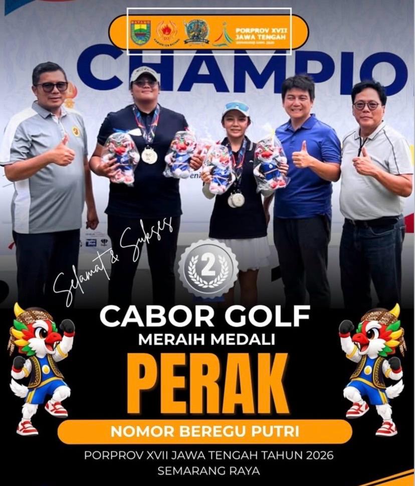 Atlet Putri Kontingen Batang Kiranayrisya Sekar L & Celline Belva S sukses meraih medali perak cabor golf foursome putri Porprov Jateng 2026 di Semarang Royale Golf Gombel.