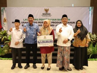 Baznas Jateng menyalurkan bantuan modal usaha senilai Rp5,25 miliar kepada 1.750 mustahik. Wagub Taj Yasin tekankan pentingnya pendampingan agar usaha berkembang.