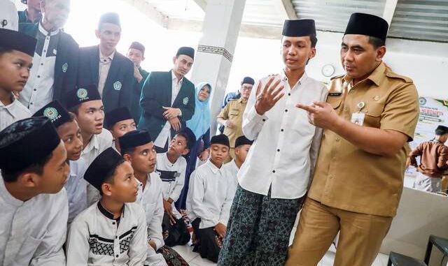 Sambut Hari Santri 2026, Wagub Taj Yasin ajak 117 ponpes di Jateng galakkan gerakan roan dan kelola sampah mandiri.