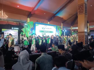 Porsadin VIII Jateng resmi dibuka di Kabupaten Tegal. Sebanyak 824 santri madrasah diniyah bersaing menunjukkan talenta olahraga, seni, dan keagamaan.