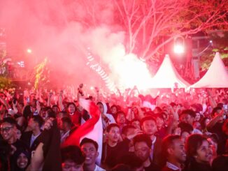 Timnas Indonesia sabet gelar Juara FIFA ASEAN Cup 2026 usai tekuk Thailand. Lautan manusia dan euforia pecah saat nobar di Kantor Gubernur Jateng.