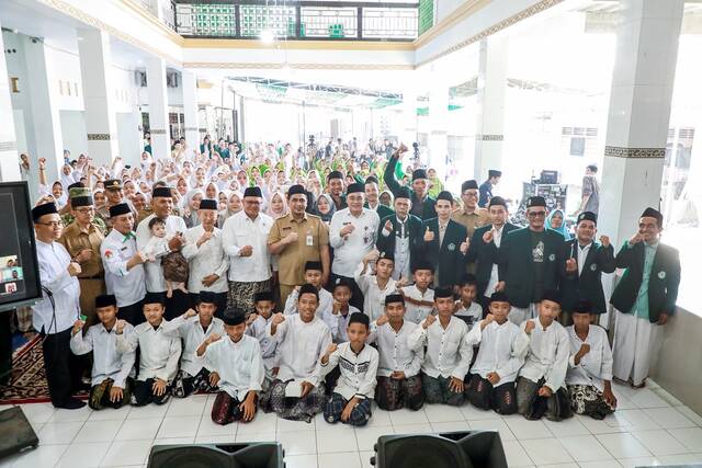 Sambut Hari Santri 2026, Wagub Taj Yasin ajak 117 ponpes di Jateng galakkan gerakan roan dan kelola sampah mandiri.
