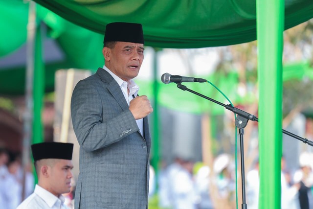 Gubernur Jateng Ahmad Luthfi mengajak 555 ribu santri terlibat aktif mengentaskan kemiskinan dan memperkuat kemandirian ekonomi pada HSN 2026.