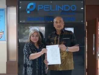 Pelindo Tanjung Emas Semarang beri klarifikasi soal klaim besi hibah Lemasko Timika Papua. Putusan MA tegaskan aset tersebut milik resmi Pelindo.