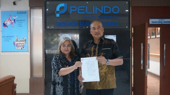 Pelindo Tanjung Emas Semarang beri klarifikasi soal klaim besi hibah Lemasko Timika Papua. Putusan MA tegaskan aset tersebut milik resmi Pelindo. Pelindo Tanjung Emas Semarang beri klarifikasi soal klaim besi hibah Lemasko Timika Papua. Putusan MA tegaskan aset tersebut milik resmi Pelindo.