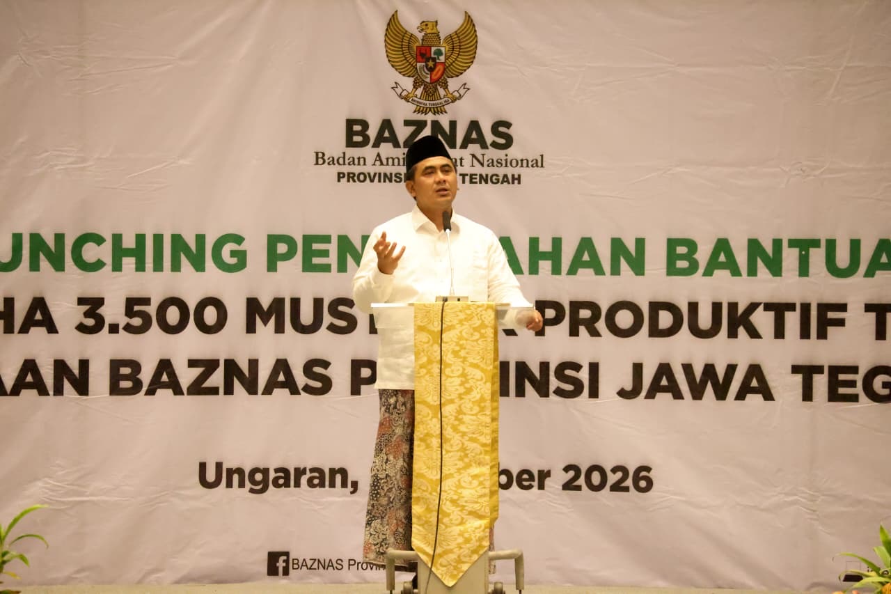 Baznas Jateng menyalurkan bantuan modal usaha senilai Rp5,25 miliar kepada 1.750 mustahik. Wagub Taj Yasin tekankan pentingnya pendampingan agar usaha berkembang.