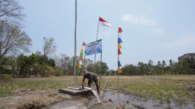 Sekolah Pascasarjana UGM bersama Muda Ganesha membangun 11 sumur bor di Purworejo untuk atasi kekeringan dan bantu petani di musim kemarau. Simak selengkapnya!