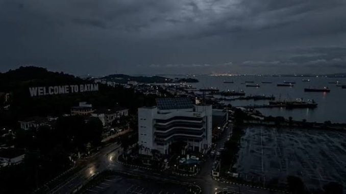 Suasana Batam saat pemadaman listrik atau blackout